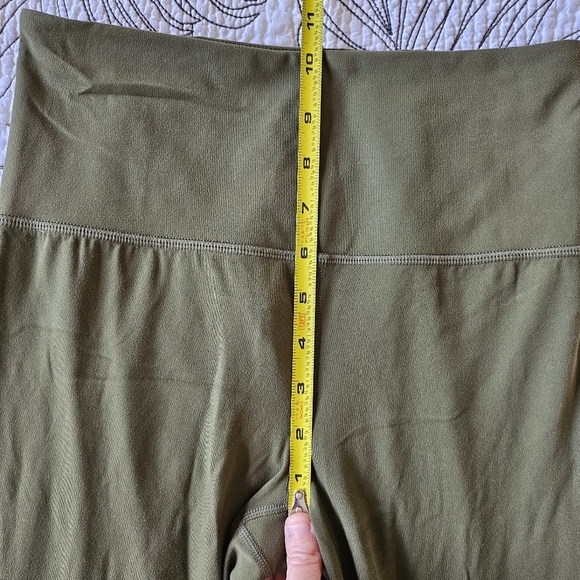 VGUC Athleta Elation Straight Leg Pants Olive Green Small - Picture 12 of 15